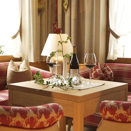 Hotel Dreisonnen سيرفاوس المظهر الخارجي الصورة